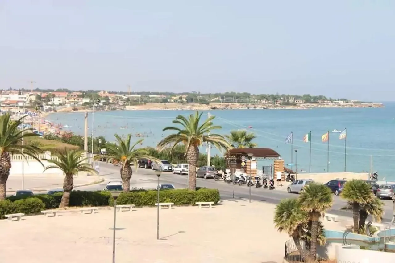 Villa Paola Avola