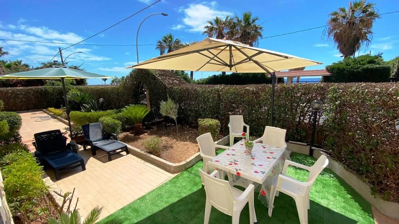 Holiday home Villa Paola Avola Italy